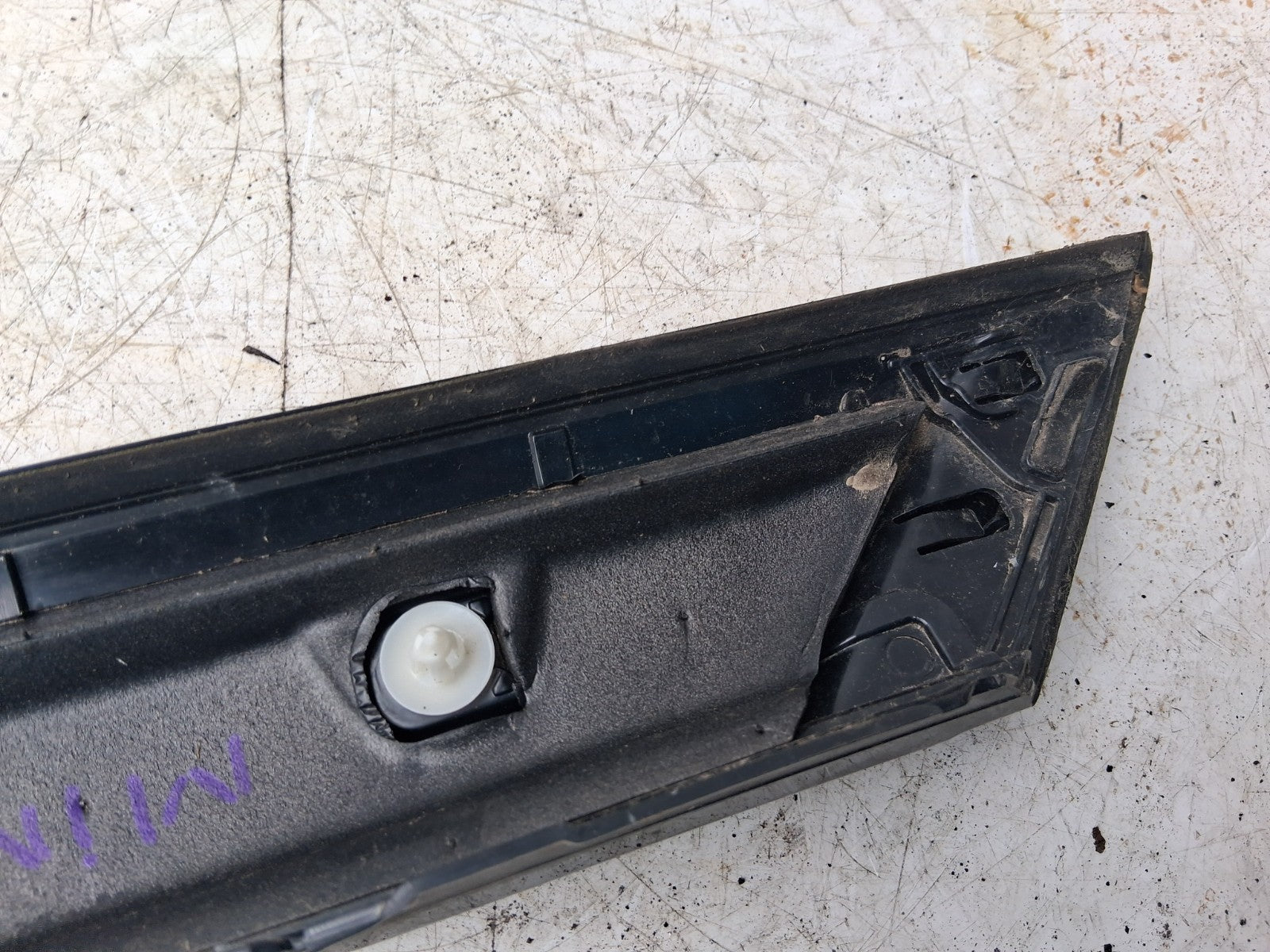 2021 BMW MINI COUNTRYMAN F60 NSF PASSENGER SIDE FRONT LEFT A PILLAR TRIM 7390103