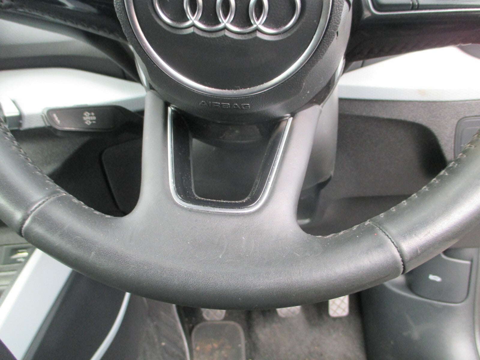 AUDI Q2 MK1 2020 LEATHER MULTI FUNCTION STEERING WHEEL CONTROL SWITCH BUTTON