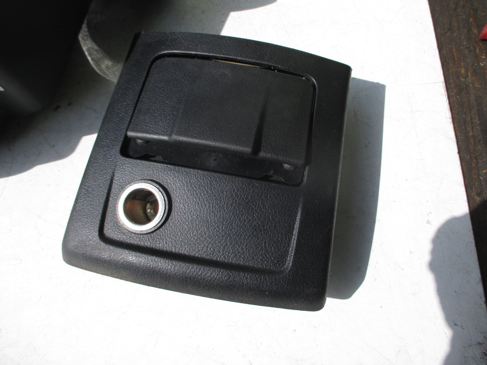 FORD MONDEO 2010 LEATHER ARM REST ASH TRAY 12V FOR CENTRE CONSOLE CUBBY STORAGE