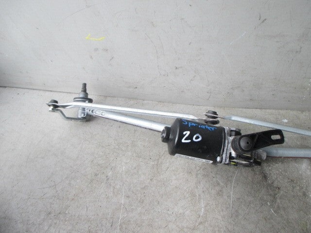 2020 MERCEDES SPRINTER W907 FRONT WIPER MOTOR & LINKAGE A9108200500