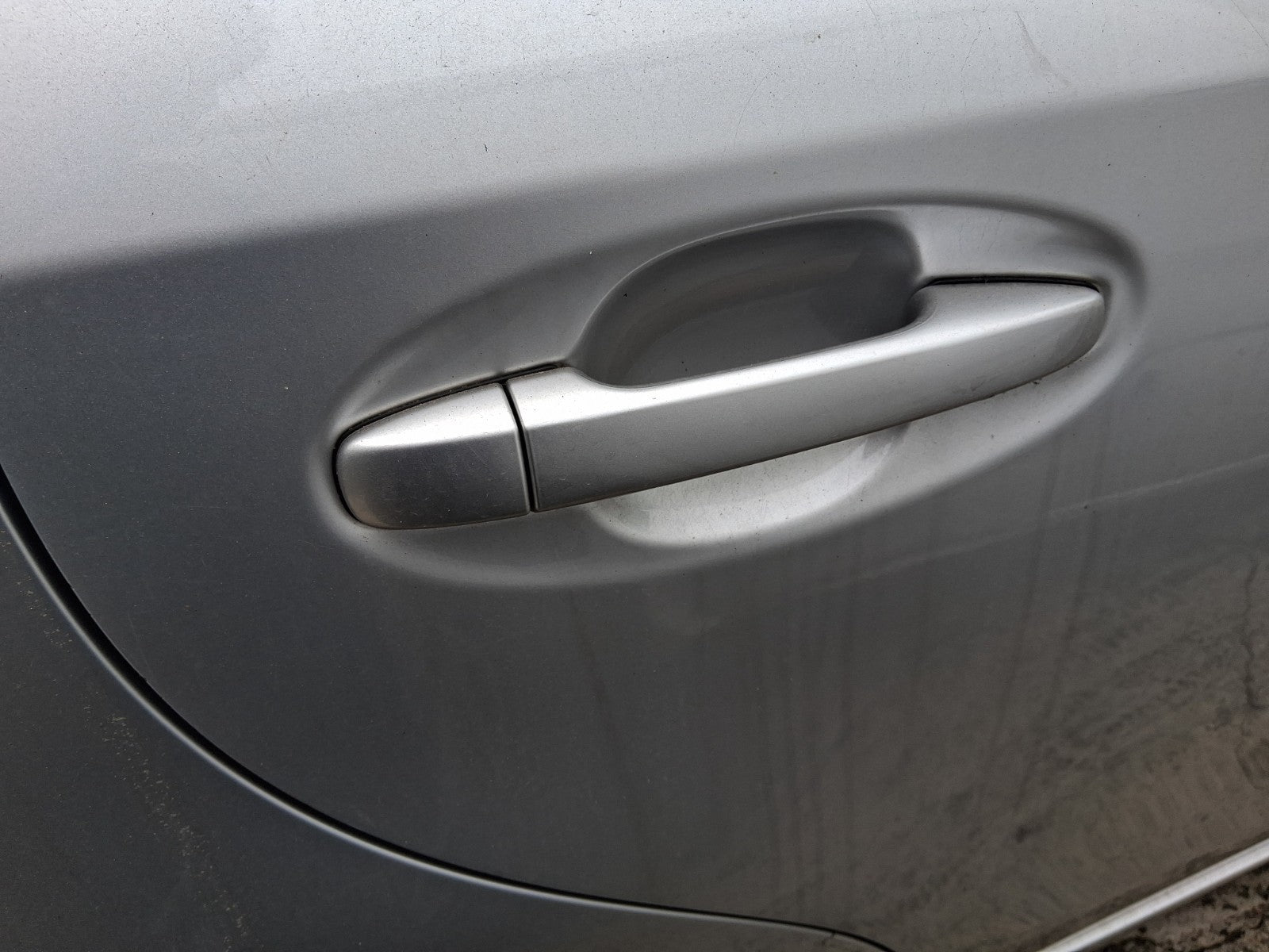 2018 TOYOTA PRIUS V PLUS XW40 OSR DRIVER SIDE REAR RIGHT EXTERIOR DOOR HANDLE