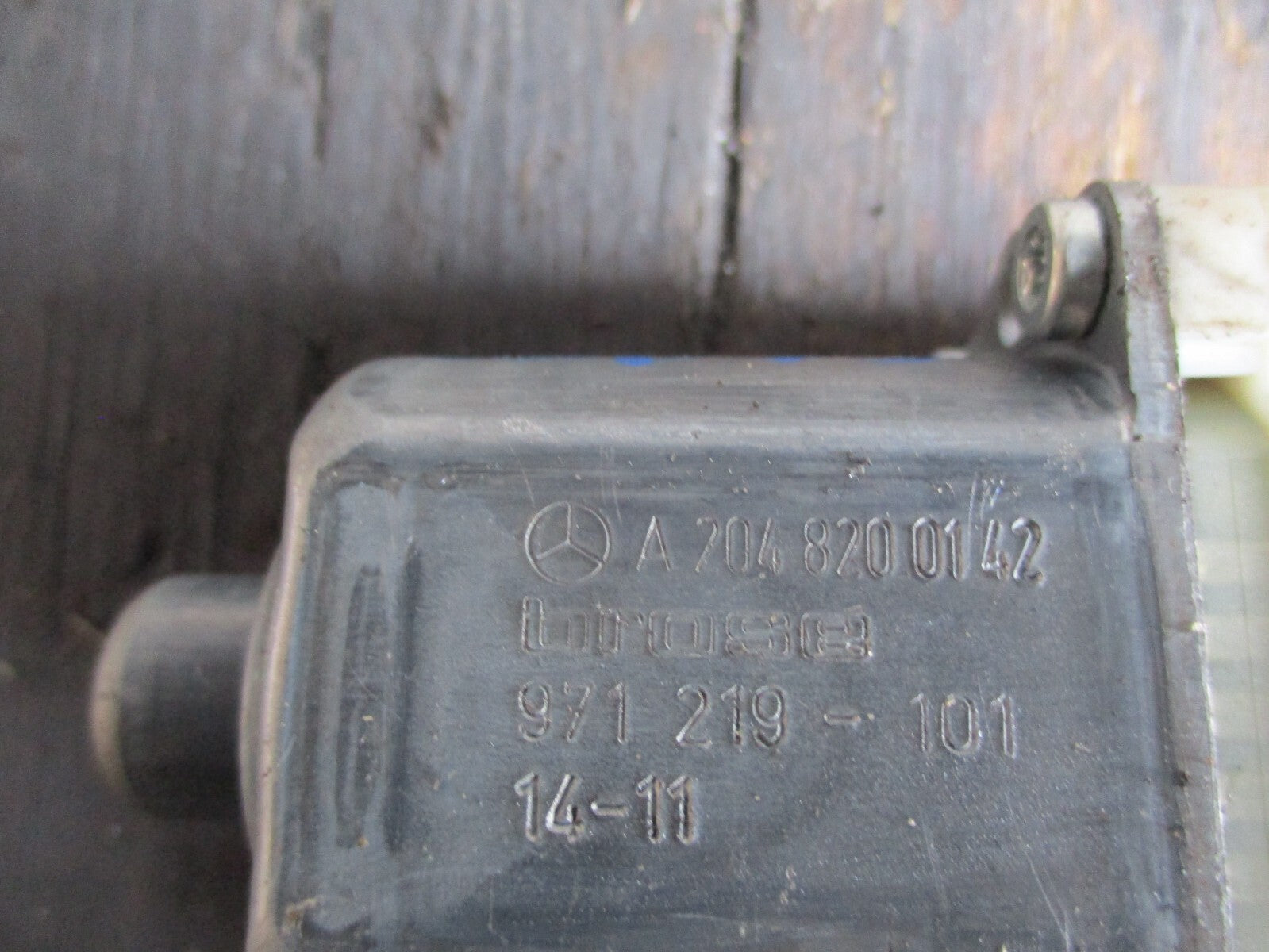 MERCEDES-BENZ C CLASS W204 2014 LEFT FRONT MOTOR REGULATOR A2048200142