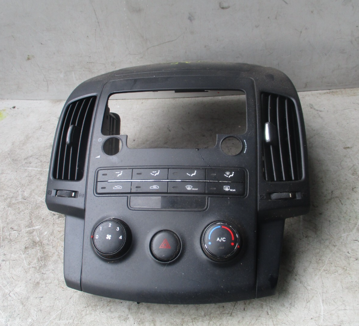2009 HYUNDAI I30 HEATER CLIMATE CONTROL WITH AIR VENT TRIM U0789448