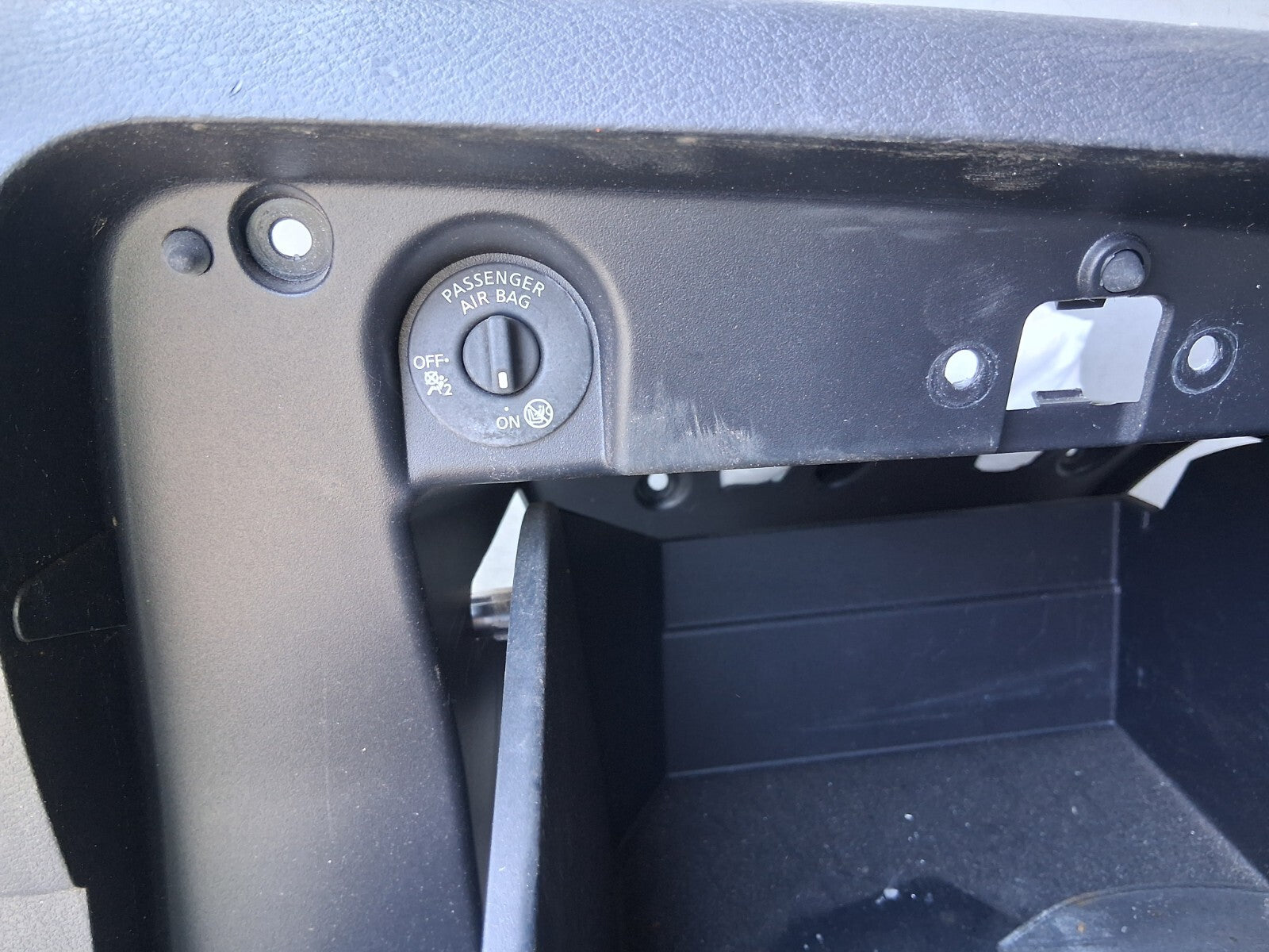 2019 NISSAN MICRA K14 DASHBOARD GLOVE BOX FRONT STORAGE COMPARTMENT 685105FF
