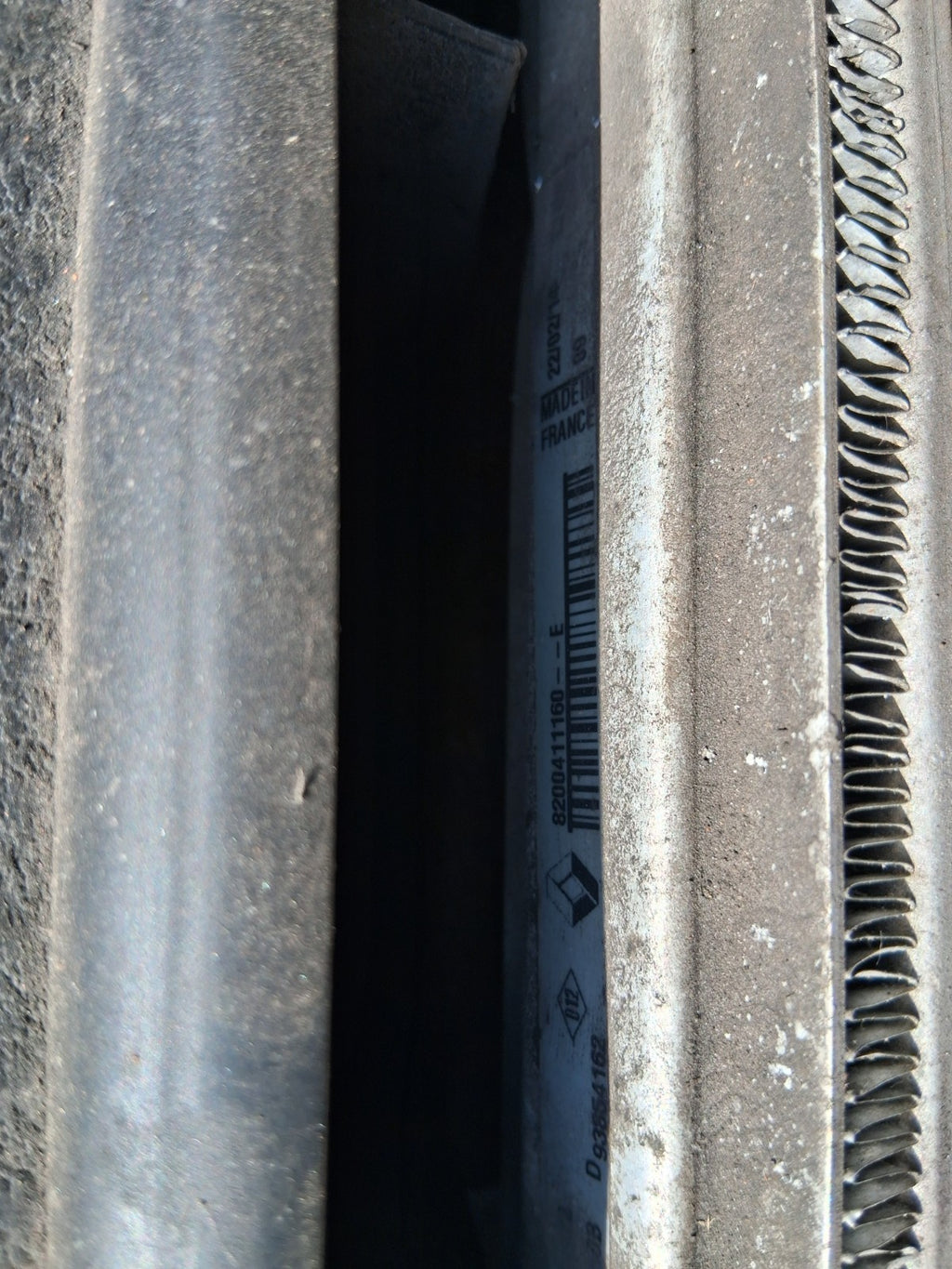 2013 VAUXHALL VIVARO 2.0 DIESEL INTERCOOLER RADIATOR FRONT SLAM PANEL 8200411160