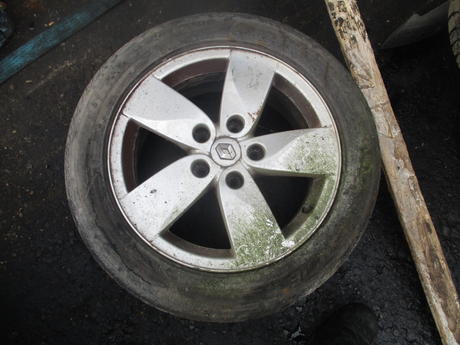 2009 RENAULT MEGANE MK3 16 INCH ALLOY WHEEL WITH TYRE 205/55R16