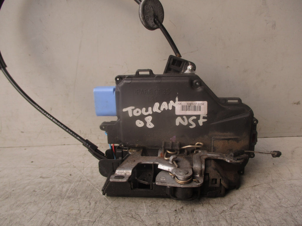 2008 VOLKSWAGEN TOURAN MK1 NSF PASSENGER SIDE FRONT LEFT DOOR LOCK 3D2837015K