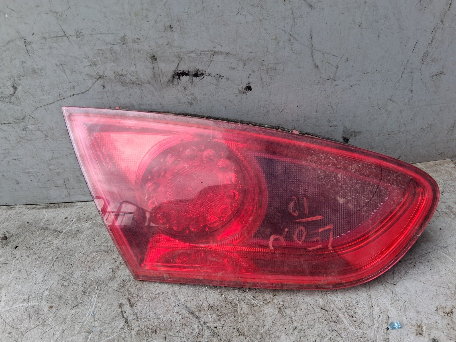 2010 SEAT LEON MK2 FACELIFT NSR PASSENGER SIDE REAR INNER TAIL LGHT 1P0945093G
