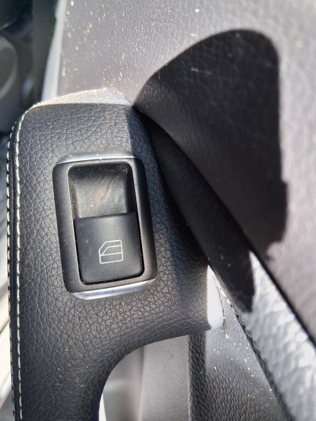 2019 MERCEDES BENZ GLA 180 X156 OSR DRIVER SIDE REAR WINDOW CONTROL SWITCH