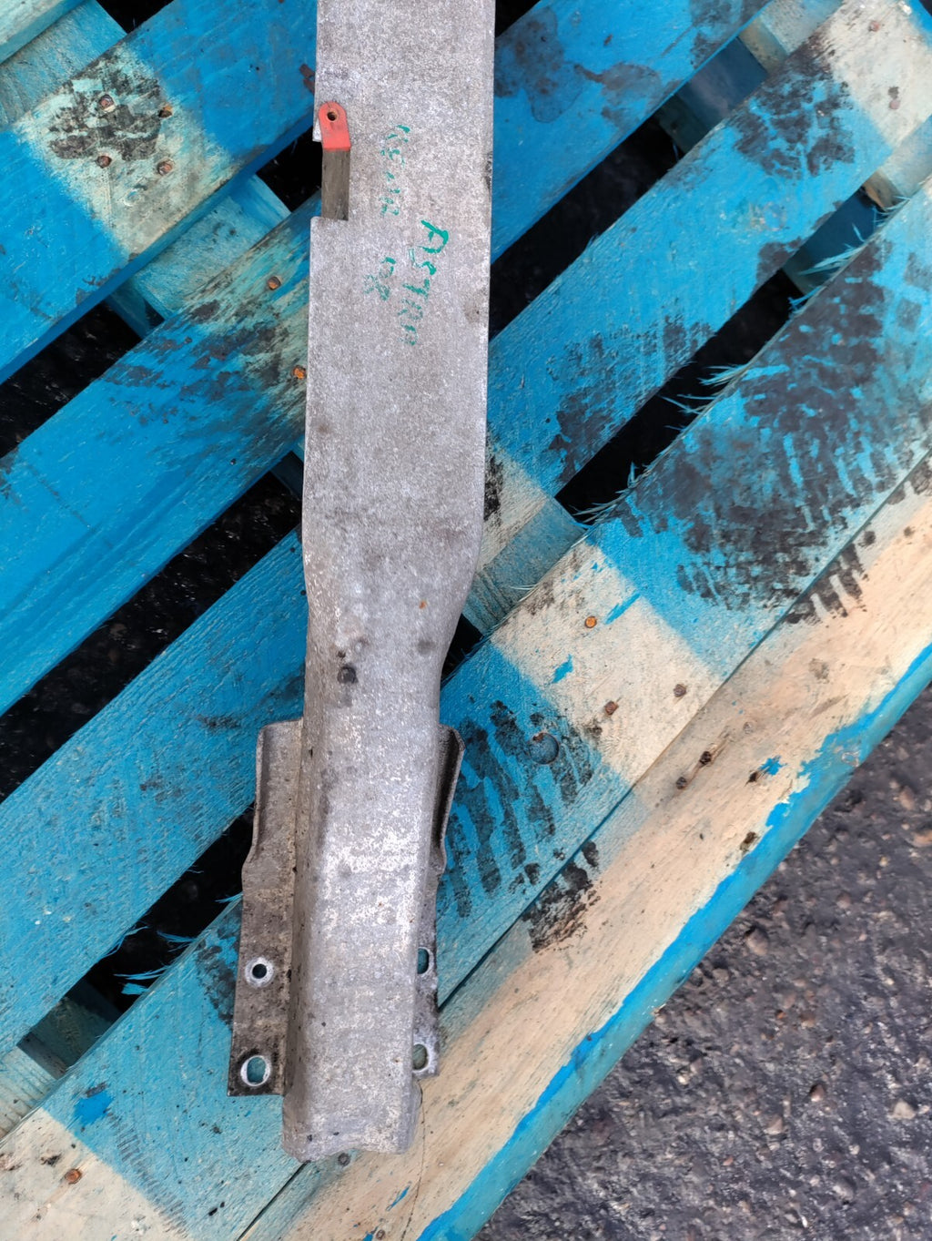 2008 VAUXHALL ASTRA H REAR CRASH BAR