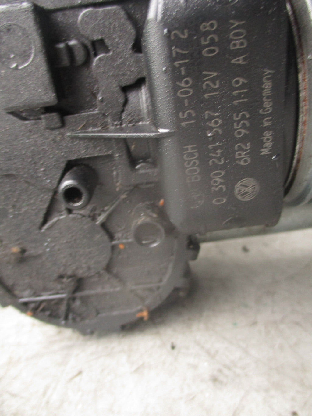 2016 VOLKSWAGEN POLO MK5 FRONT WINDSCREEN WIPER MOTOR & LINKAGE 6R2955023C