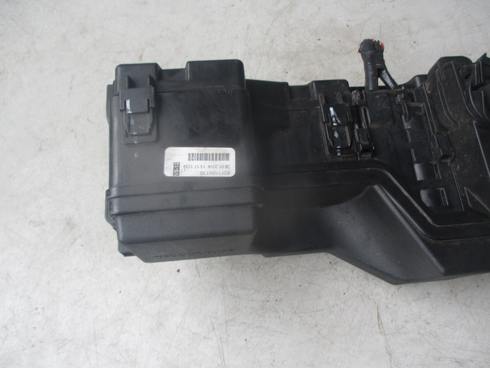 PEUGEOT 108 2016 1.0 PETROL FUSE & RELAY BOX 821110HT30