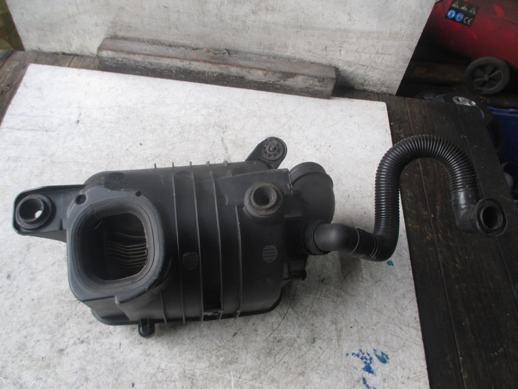 AUDI A3 8P 2009 AIR FILTER BOX 1F0129620