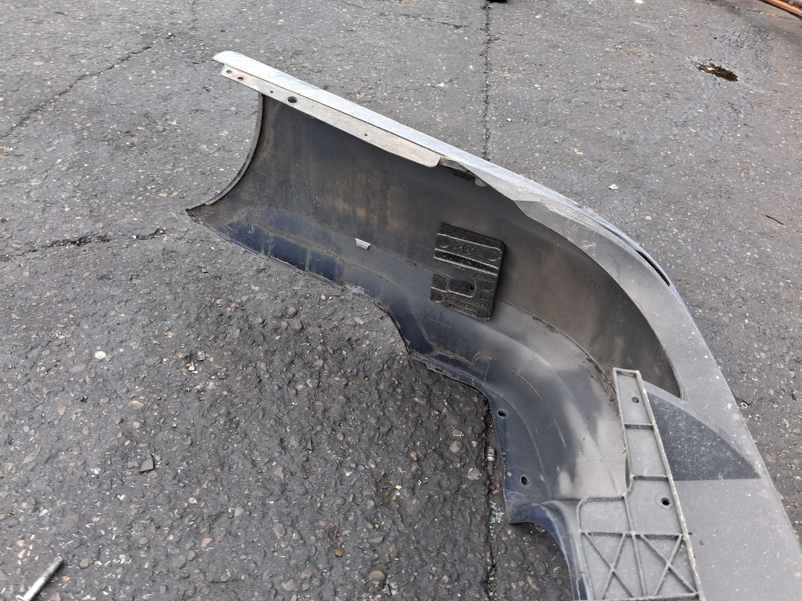 2014 VW VOLKSWAGEN PASSAT B7 SALOON COMPLETE REAR BUMPER BLUE