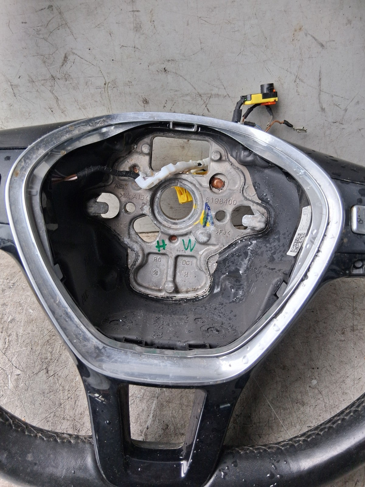 2016 VOLKSWAGEN GOLF MK7 MULTIFUNCTIONAL STEERING WHEEL 622995100A