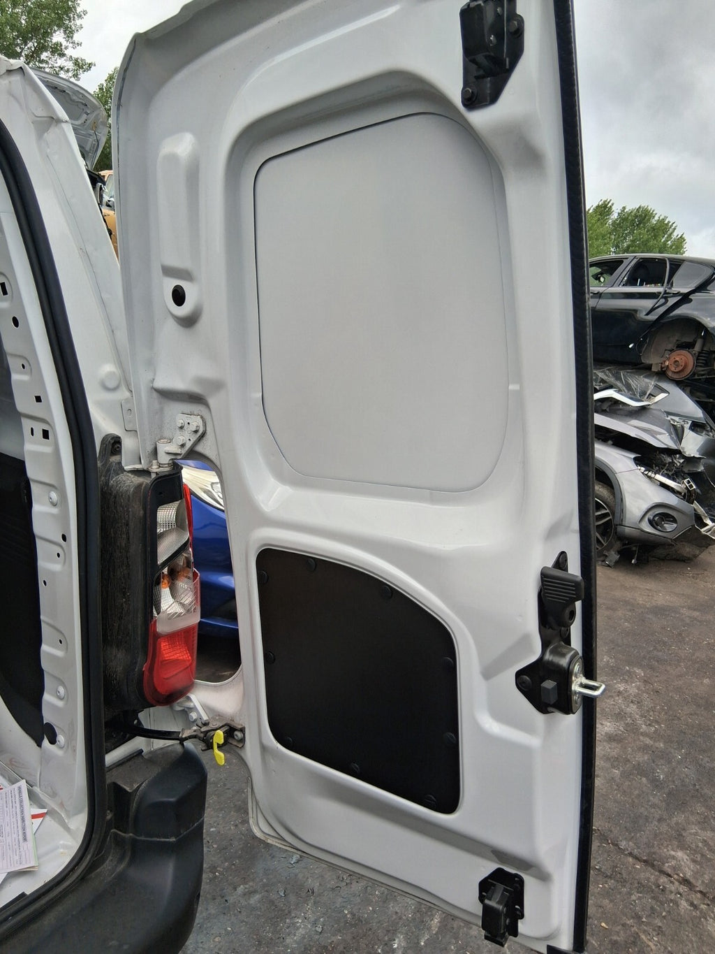 2024 TOYOTA PROACE CITY OSR DRIVER SIDE COMP DOOR EPR ICY WHITE