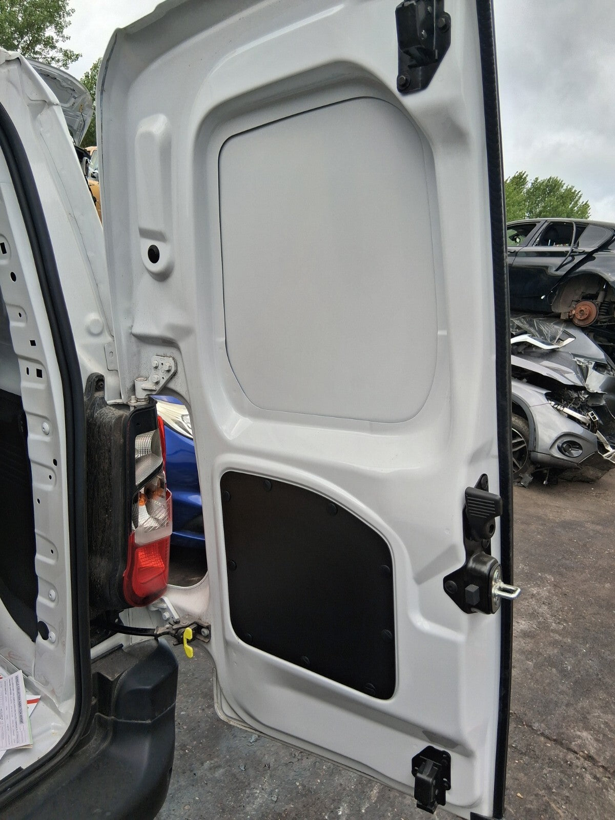 2024 TOYOTA PROACE CITY OSR DRIVER SIDE COMP DOOR EPR ICY WHITE