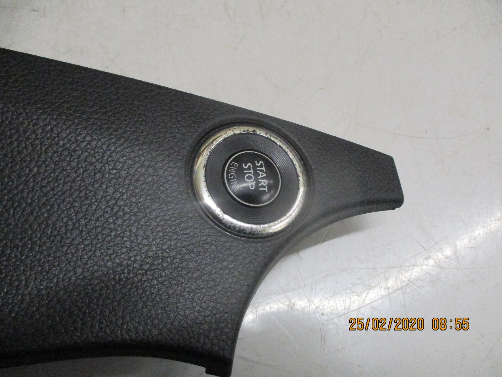 NISSAN QASHQAI J11 MK2 2018 STOP START SWITCH SURROUND PLASTIC TRIM 684144EA3A