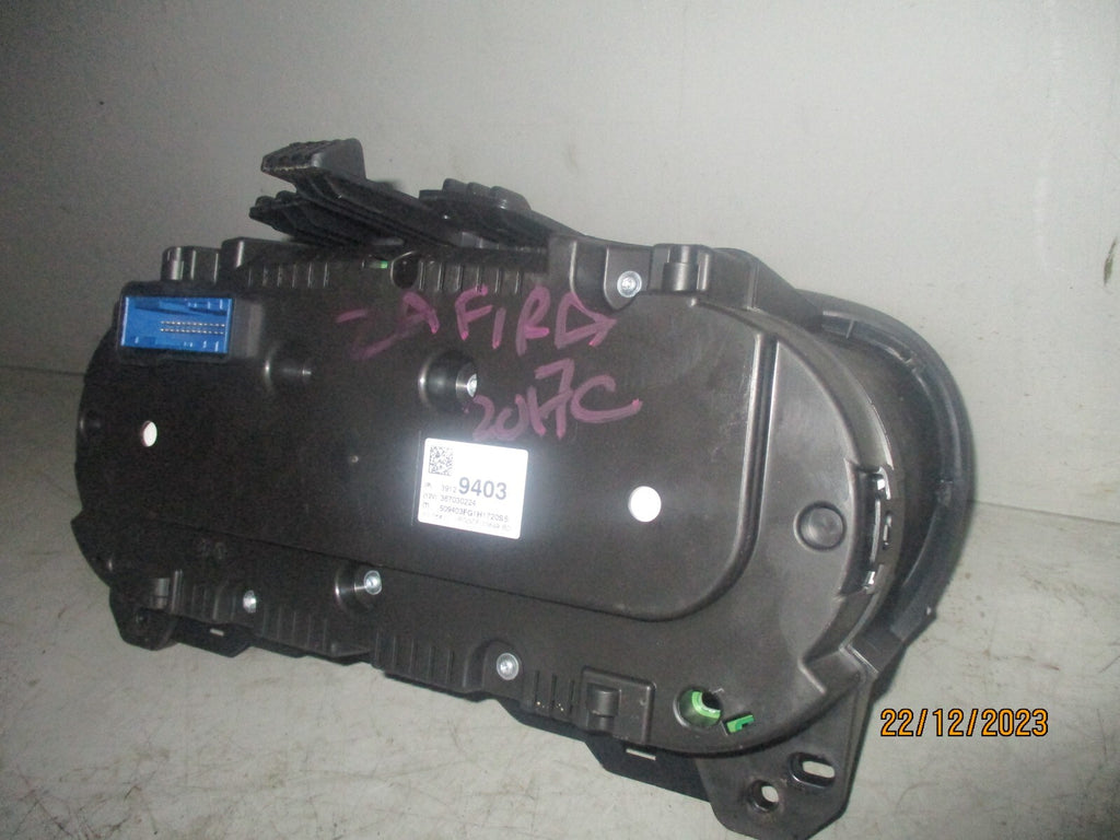 VAUXHALL ZAFIRA C 2016 1.4 PETROL SPEEDO SPEEDOMETER INSTRUMENT CLUSTER 39129403