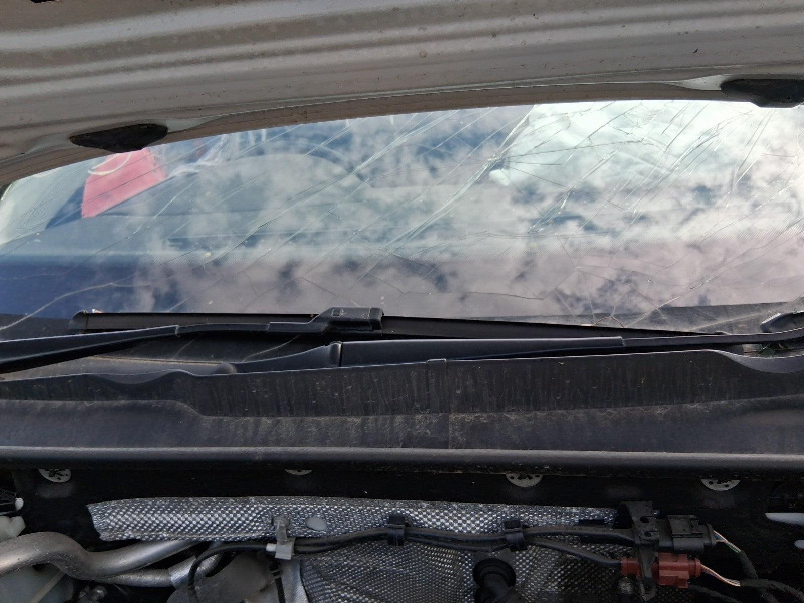 2016 VOLKSWAGEN GOLF MK7 1.0 PETROL FRONT WINDSCREEN WIPER MOTOR & LINKAGE