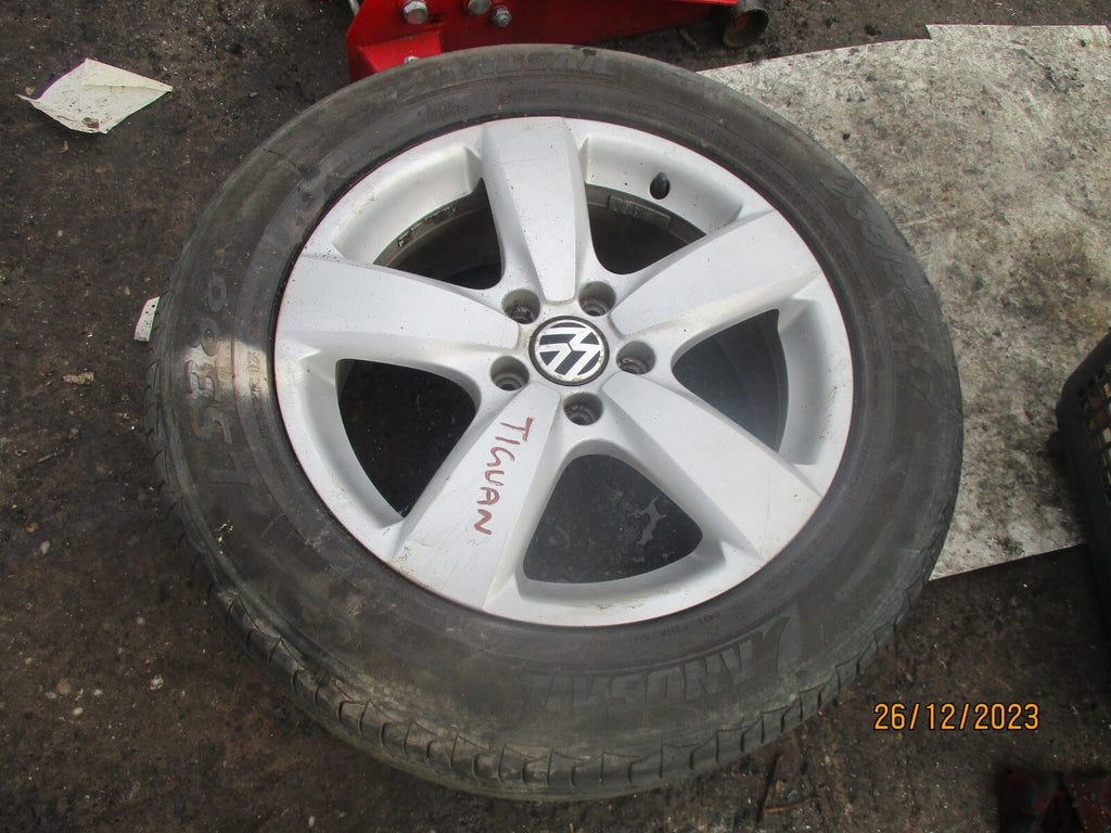 VW VOLKSWAGEN TIGUAN MK1 2012 17 INCH ALLOY WHEEL WITH TYRE 235/55R17