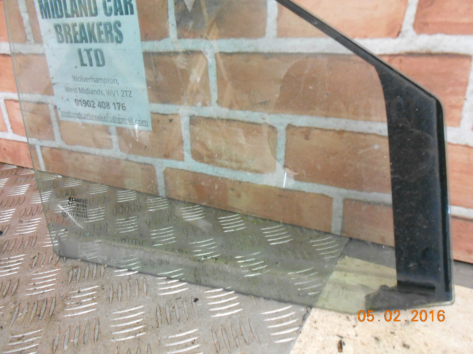 RENAULT SCENIC MK2 2003 OSF DRIVER SIDE FRONT QUARTER WINDOW GLASS