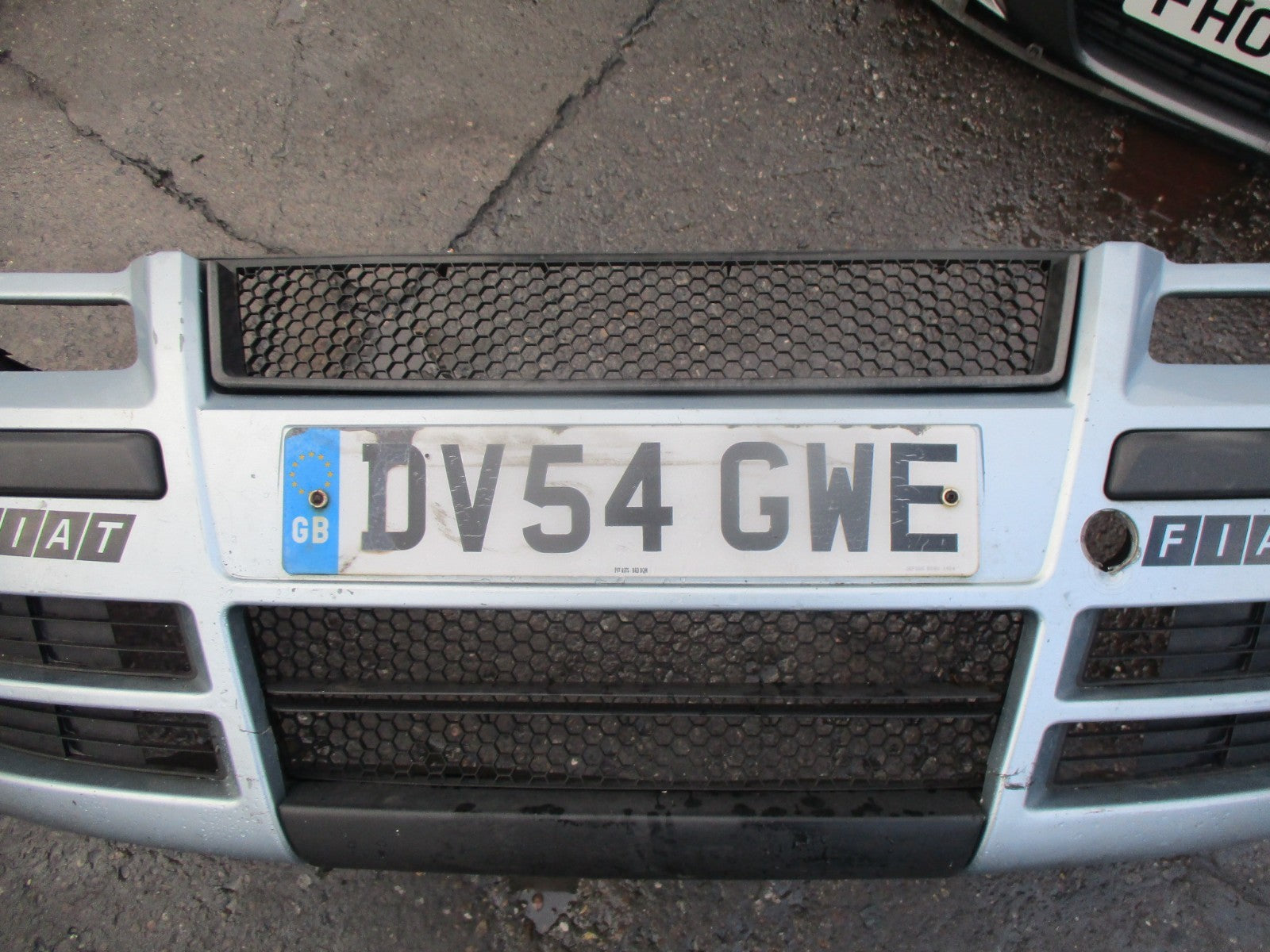 FIAT ULYSSE MPV 2004 COMPLETE FRONT PLASTIC BUMPER GRILL GRILLS TRIM BLUE DEFECT