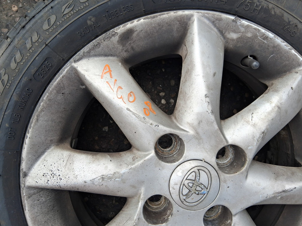 2008 TOYOTA AYGO MK1 14 INCH ALLOY WHEEL WITH TYRE 155/65R14