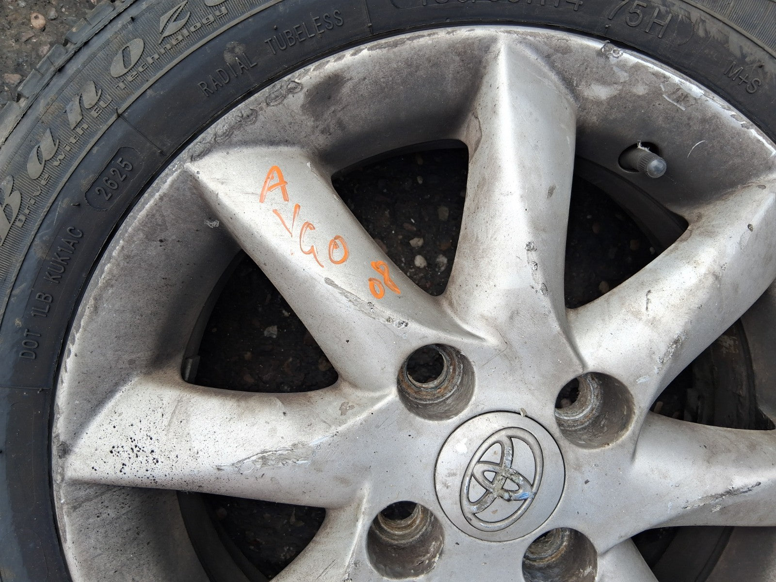 2008 TOYOTA AYGO MK1 14 INCH ALLOY WHEEL WITH TYRE 155/65R14