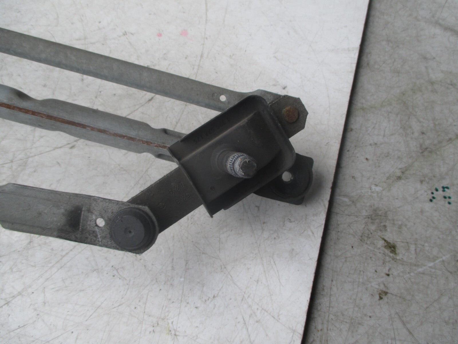 FORD MONDEO MK4 2010 FRONT WINDSCREEN WIPER MOTOR LINKAGE 7S71-17504-BD