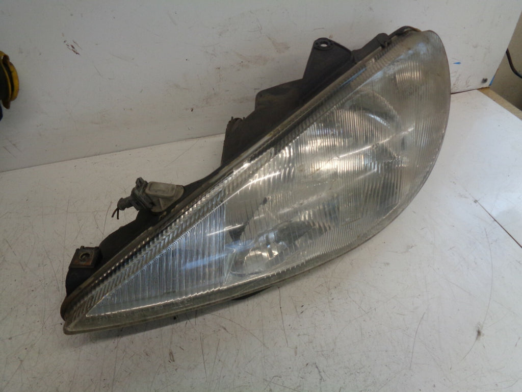 PEUGEOT 206 2001 NS PASSENGER SIDE FRONT HEADLIGHT HEADLAMP 9632689580