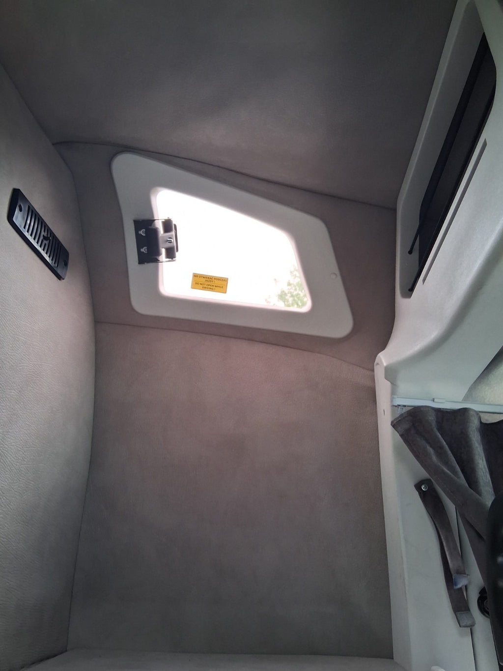 2023 IVECO DAILY MK6 SLEEPER CAB ROOF SLEEPING POD BLACK