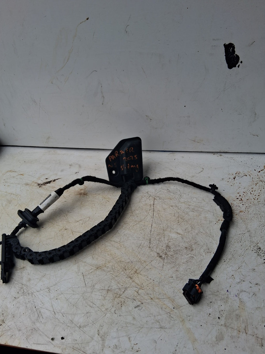 2025 PEUGEOT PARTNER LEFT NEAR SIDE SLIDING DOOR CABLE/ WIRING LOOM 9816506080