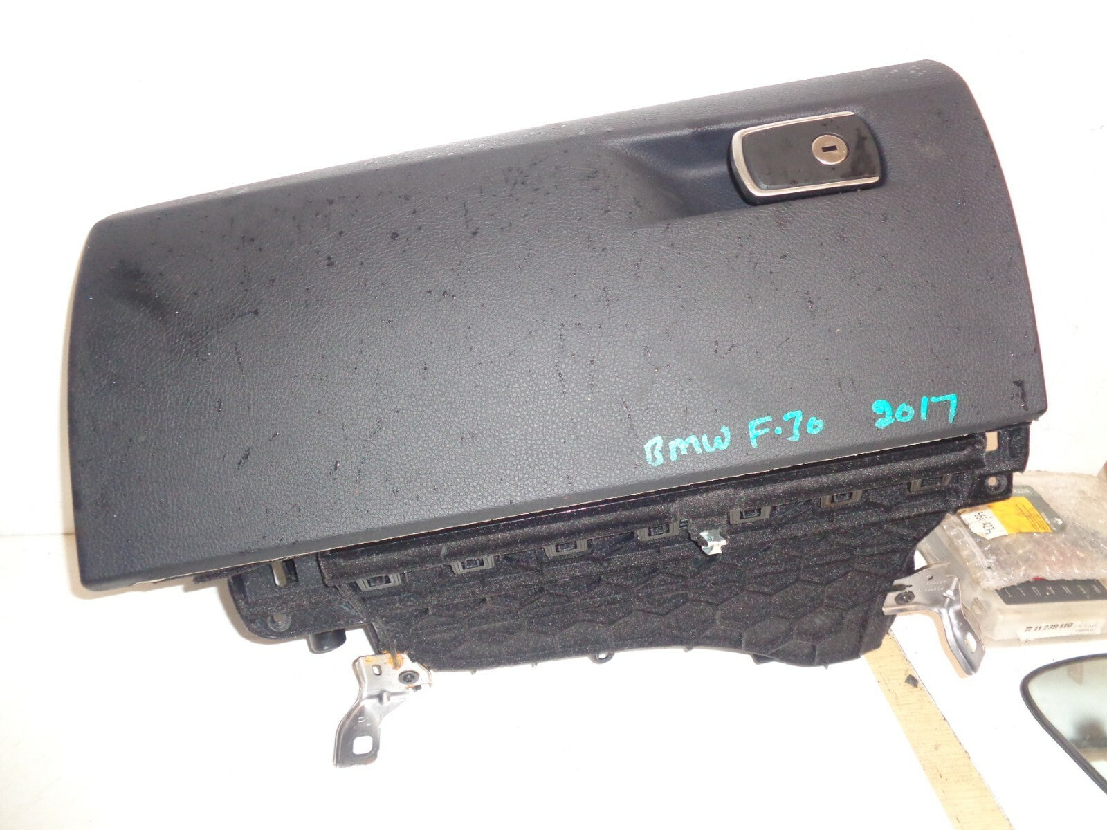 BMW 3 SERIES F30 2017 DASHBOARD PASSENGER SIDE GLOVE BOX BLACK