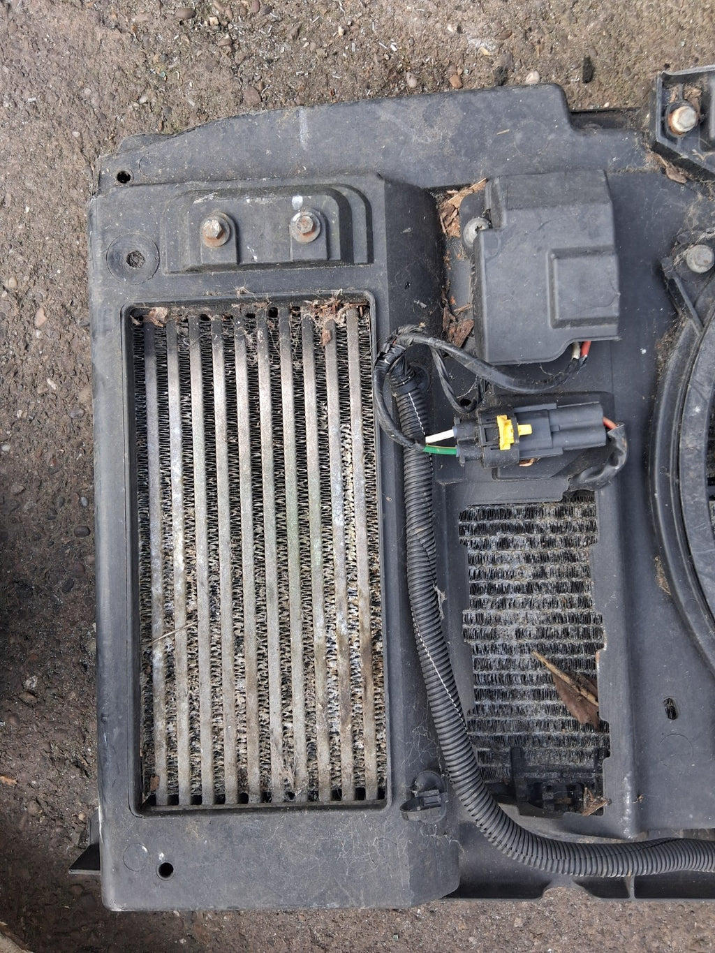 2013 PEUGEOT 5008 MK1 1.6 DIESEL RADIATOR RAD PACK WITH FAN 9680533480