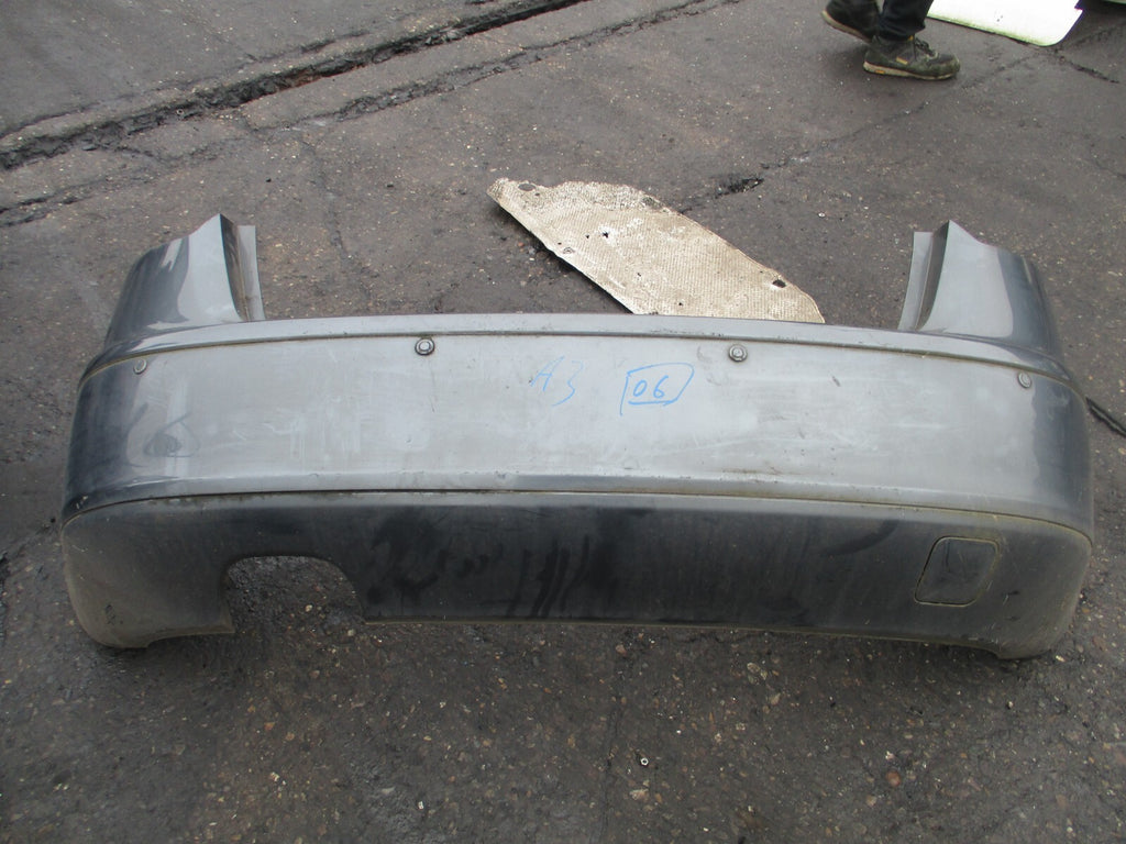 AUDI A3 8P 2006 PREFACELIFT REAR COMPLETE BUMPER PDC SENSOR GREY