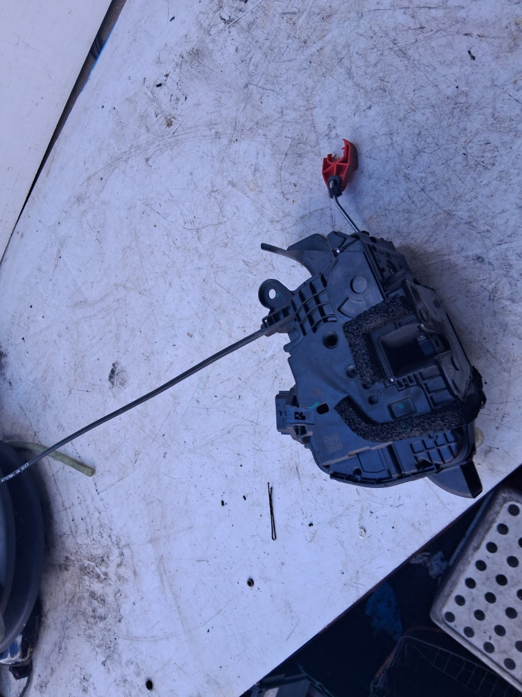 2015 RENAULT TRAFIC B X82 MK2 NSF PASSENGER SIDE DOOR LOCK MECHANISM 805037547R