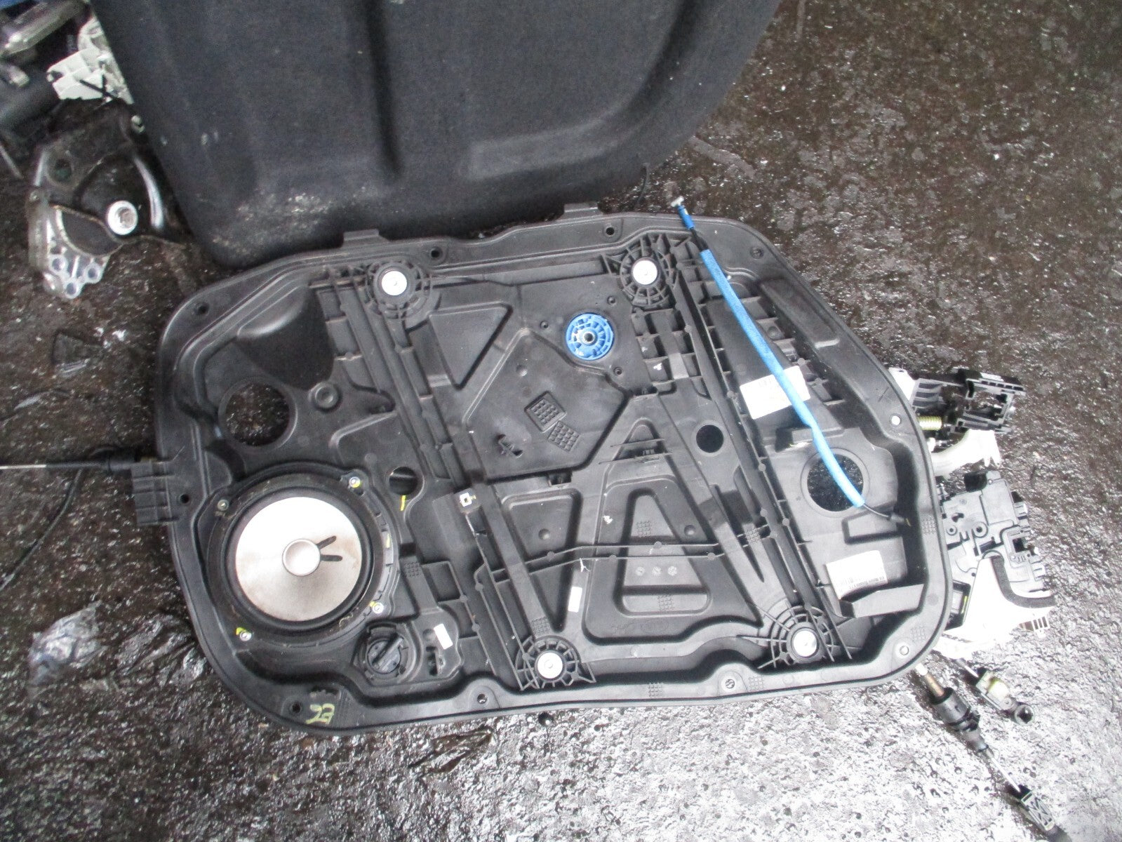 KIA CEED MK3 2019 NSF PASSENEGR SIDE FRONT WINDOW MOTOR REGULATOR