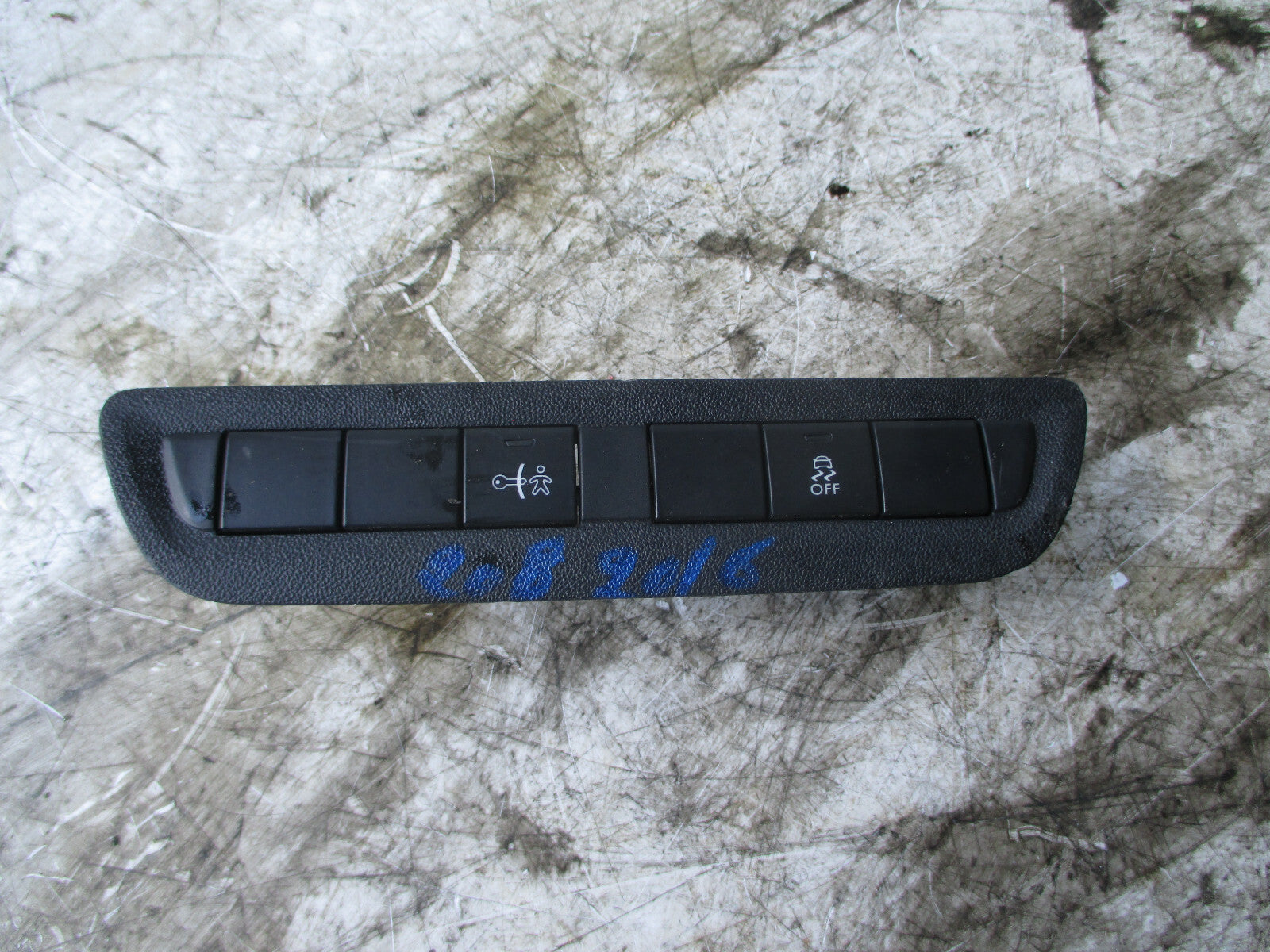 PEUGEOT 208 2016 CENTRE CONSOLE ESP OFF LOCK BUTTON SWITCH PANEL ASSEMBLY STRIP