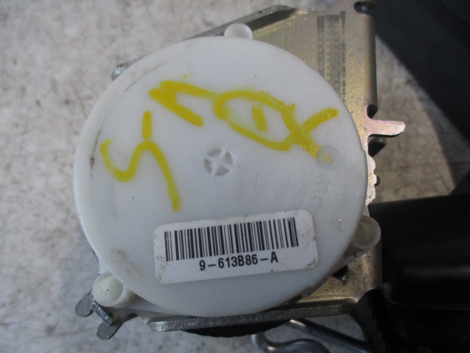 FORD S-MAX 2010 OSF DRIVER SIDE THIRD ROW SEAT BELT 9613B86A