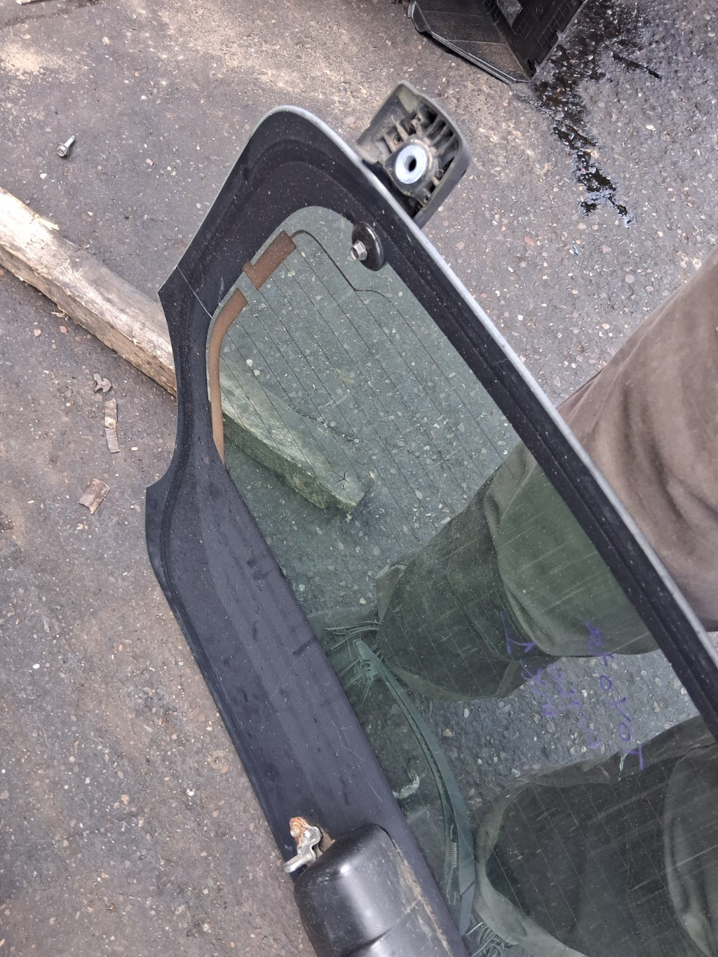 2008 TOYOTA AYGO MK1 REAR COMPLETE TAILGATE BOOTLID GLASS