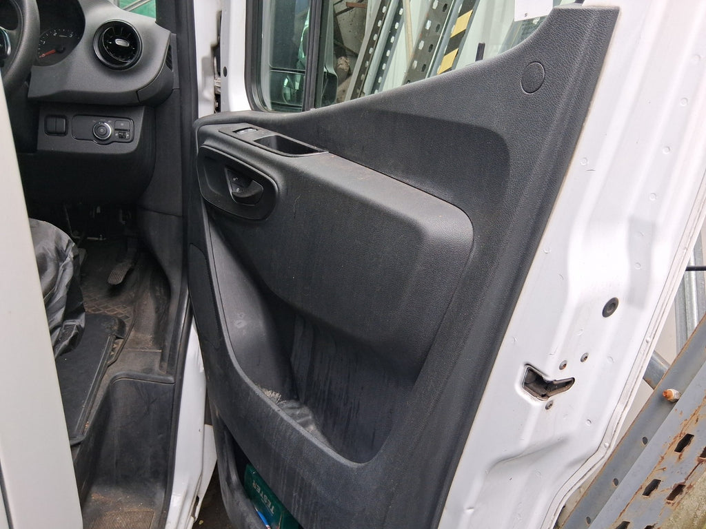 2018 MERCEDES BENZ SPRINTER W907 OSF DRIVER SIDE FRONT WINDOW MOTOR REGULATOR