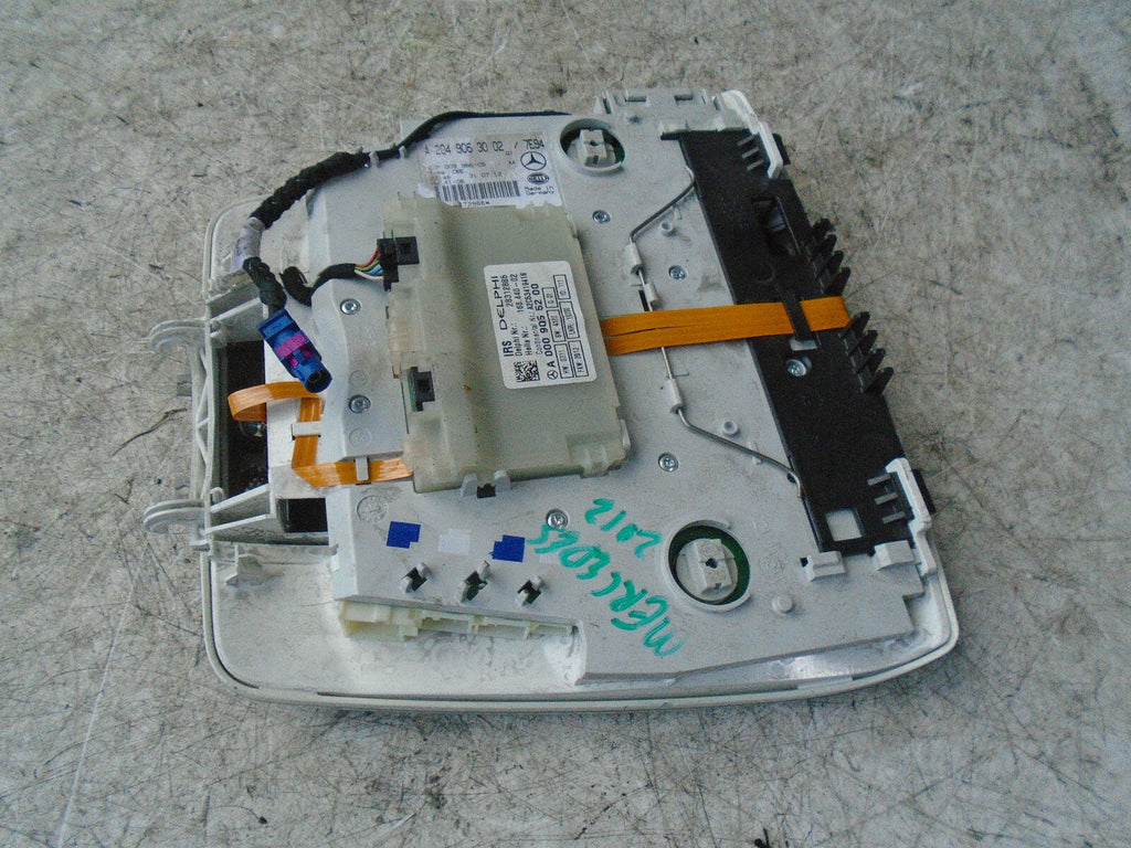 MERCEDES C CLASS 2012 W204 FRONT INTERIOR COURTESY LIGHT A2049063002