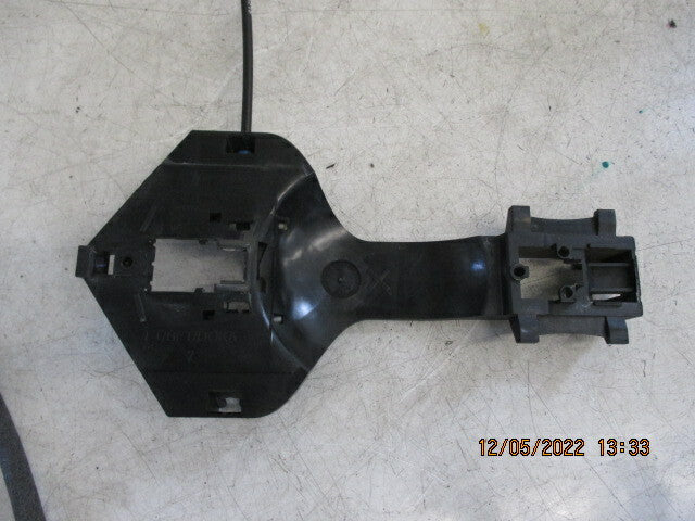 2015 VOLKSWAGEN CRAFTER NSF PASSENGER SIDE FRONT DOOR LOCK MECHANISM 45011168