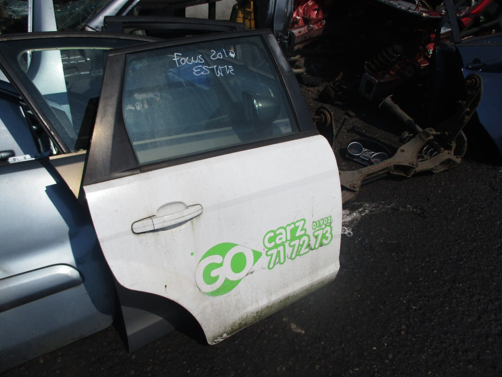FORD FOCUS 2010 MK2 ESTATE DRIVER OFF SIDE REAR COMPLETE DOOR WHITE OSR