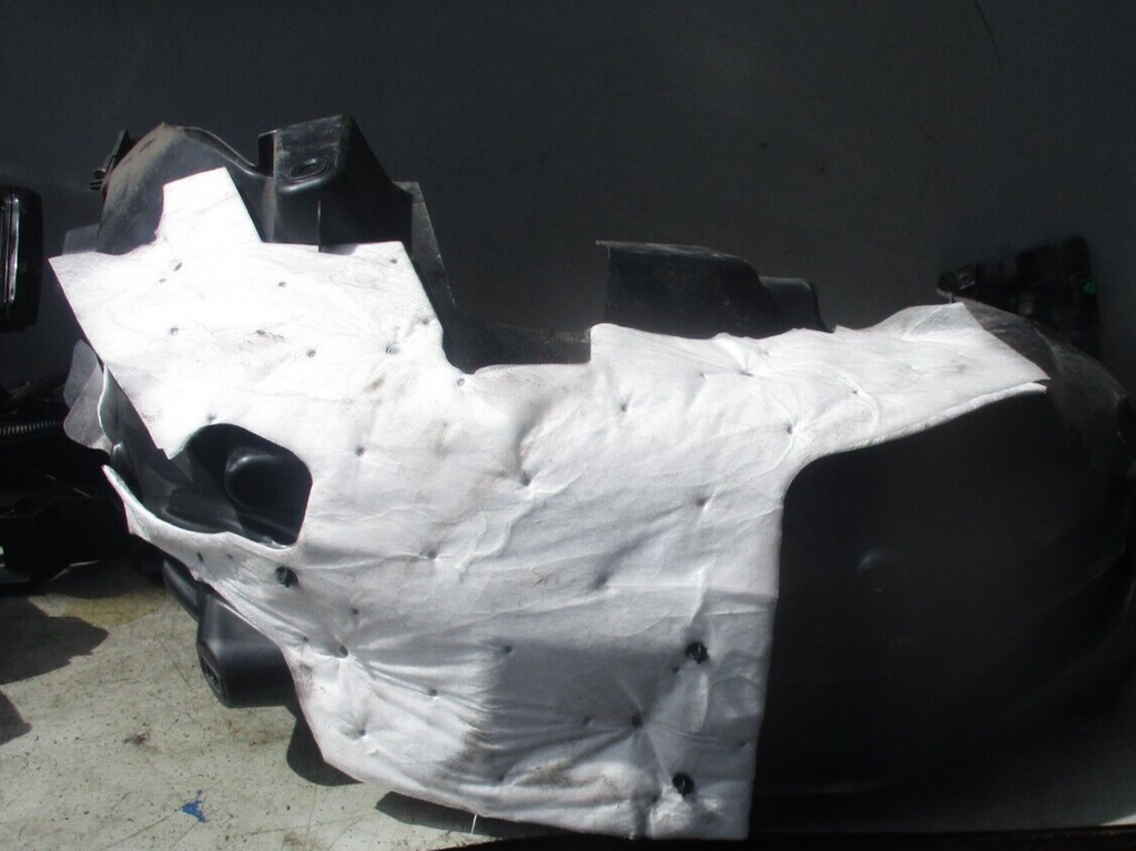 2021 CITROEN C4 MK3 PASSENGER SIDE REAR WHEEL ARCH TRIM 9831256780
