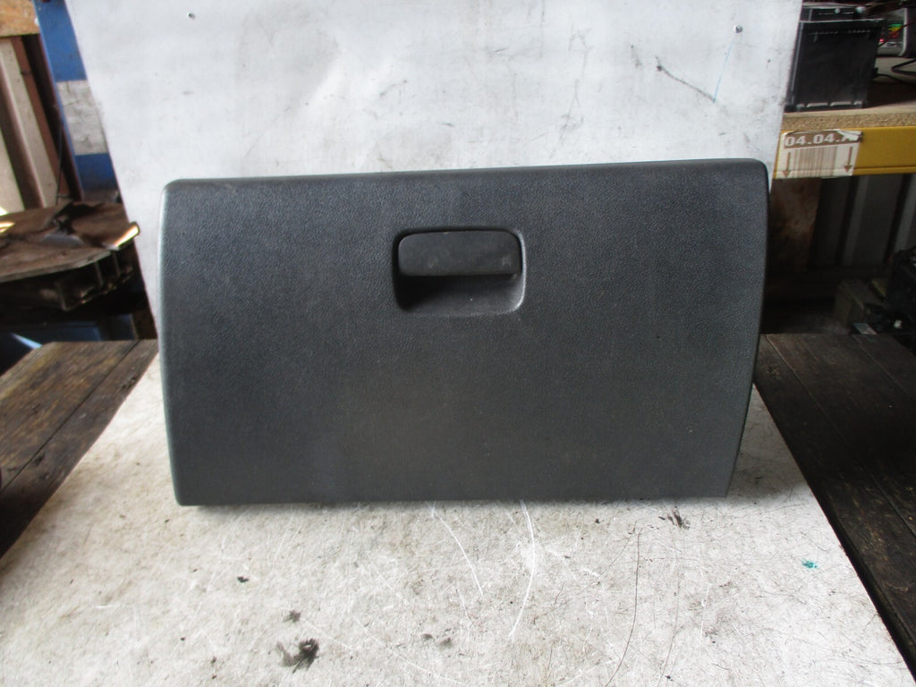 PEUGEOT 5008 2013 GLOVE BOX COMPARTMENT 9688396277