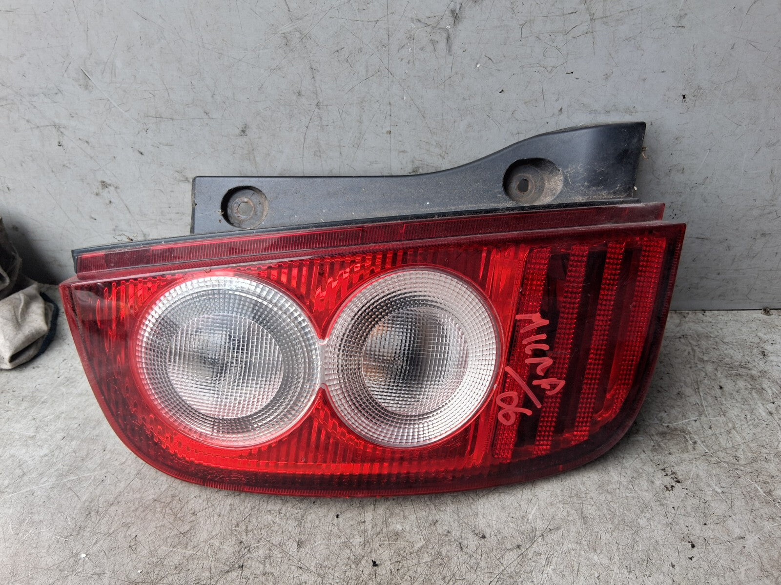 NISSAN MICRA 2006 K12 NSR PASSENGER SIDE REAR LEFT TAIL LIGHT