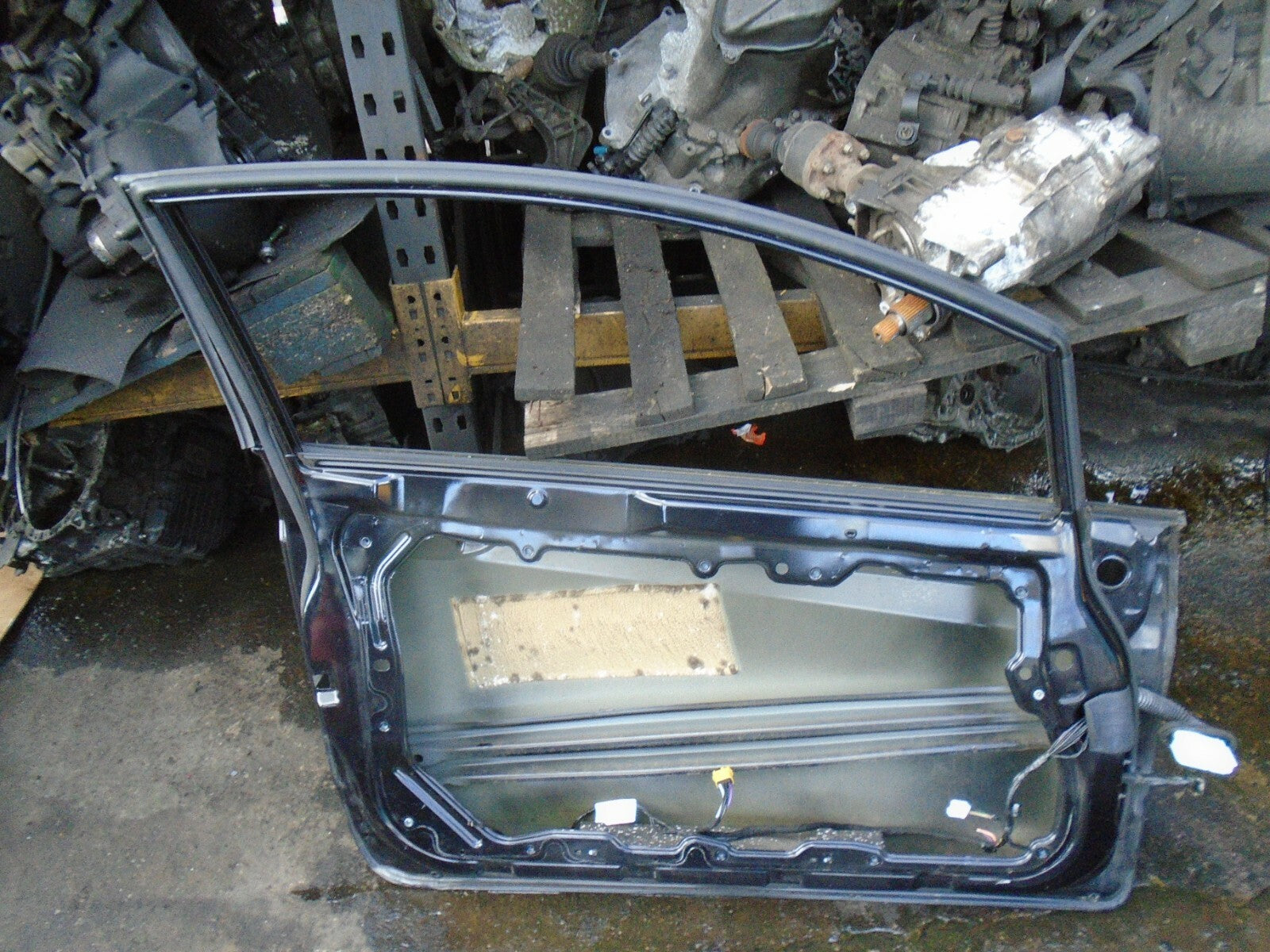 FORD FIESTA 2009 MK6 NSF FRONT PASSENGER SIDE COMPLETE DOOR BLACK
