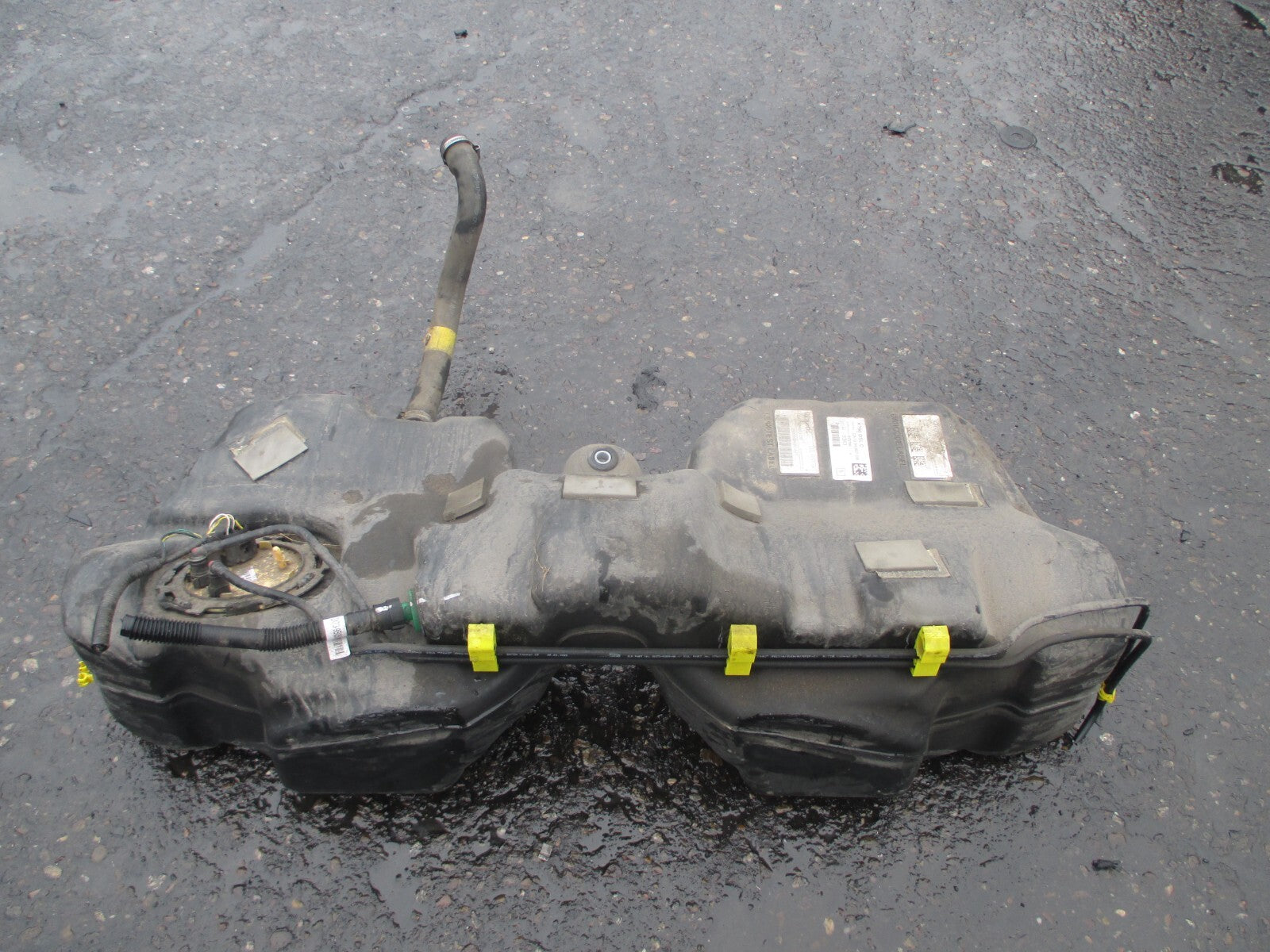 JAGUAR XE 2016 2.0 DIESEL FUEL TANK GX739K007DD